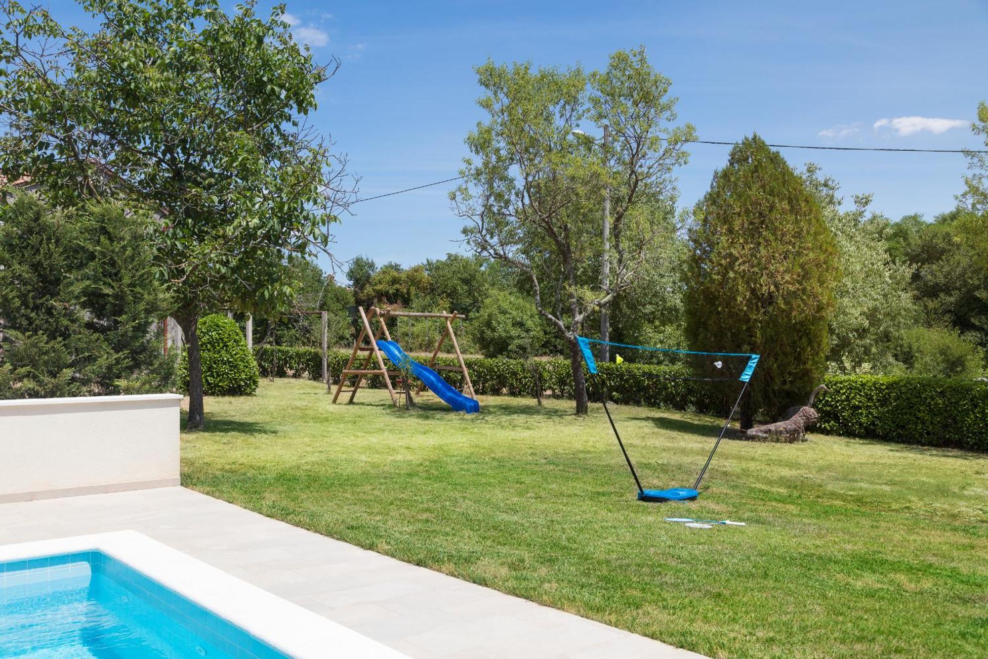 Villa Del Sol With Large Garden Perfect For Families Labin  Exteriör bild