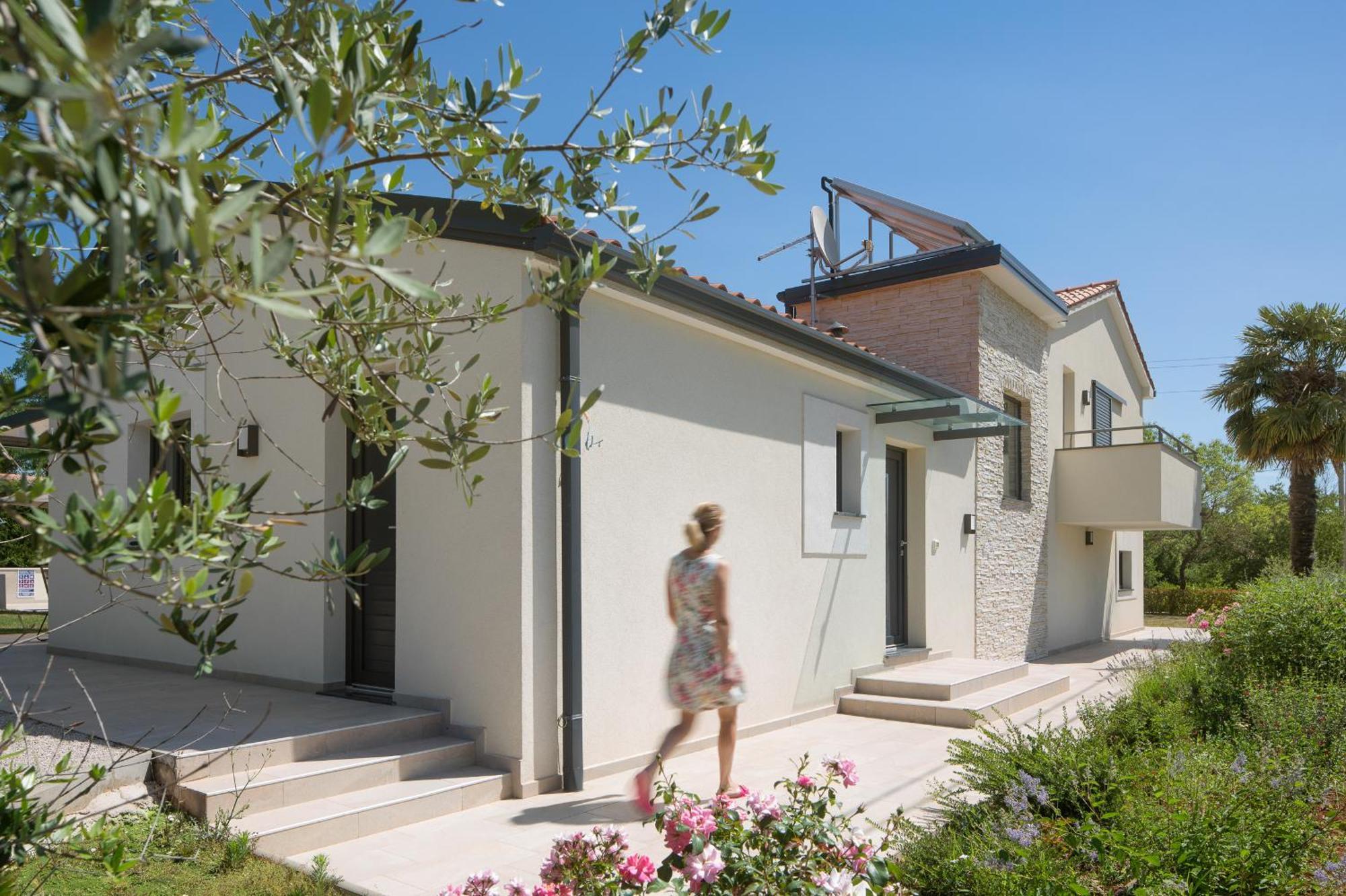 Villa Del Sol With Large Garden Perfect For Families Labin  Exteriör bild