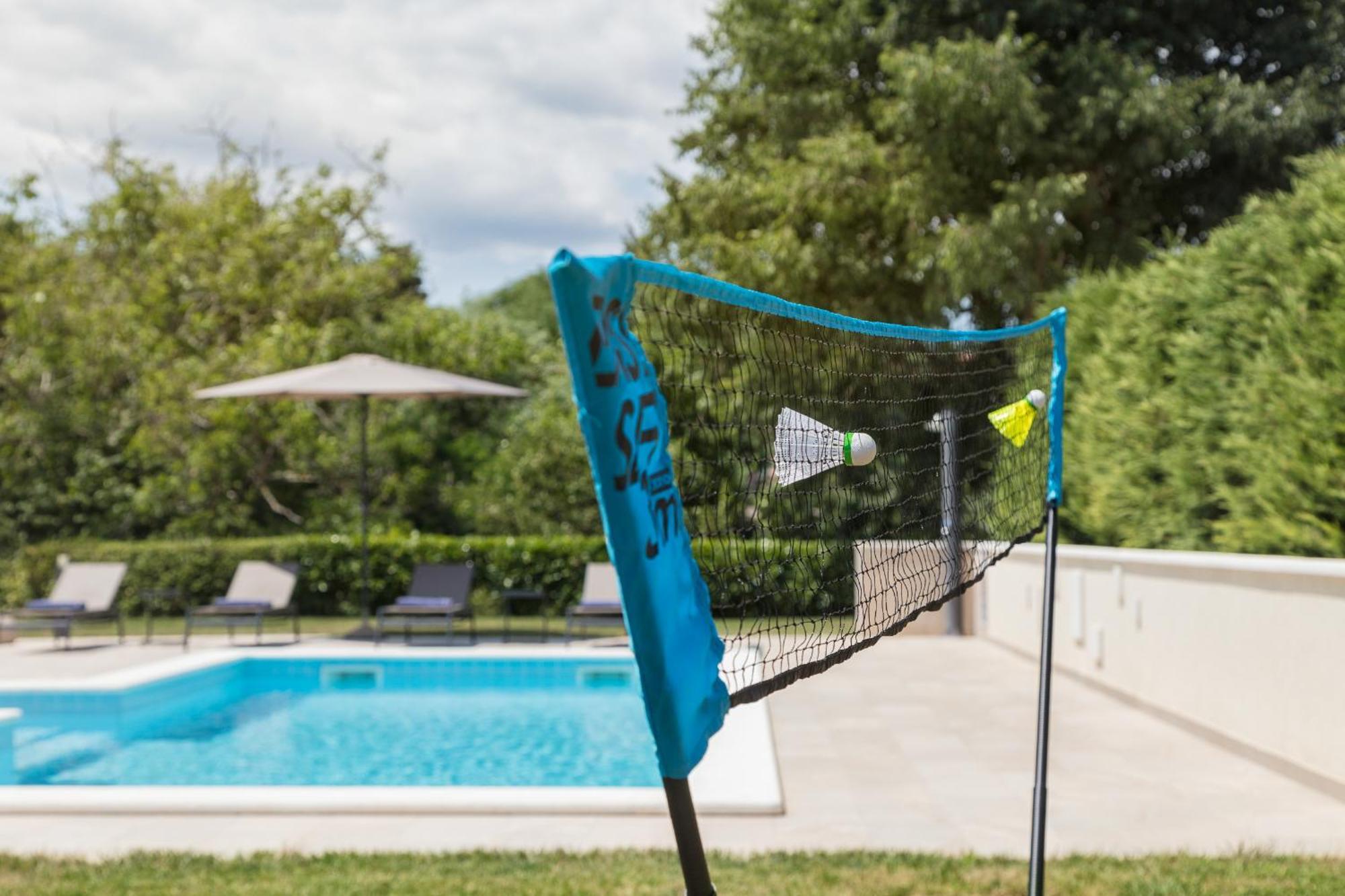 Villa Del Sol With Large Garden Perfect For Families Labin  Exteriör bild