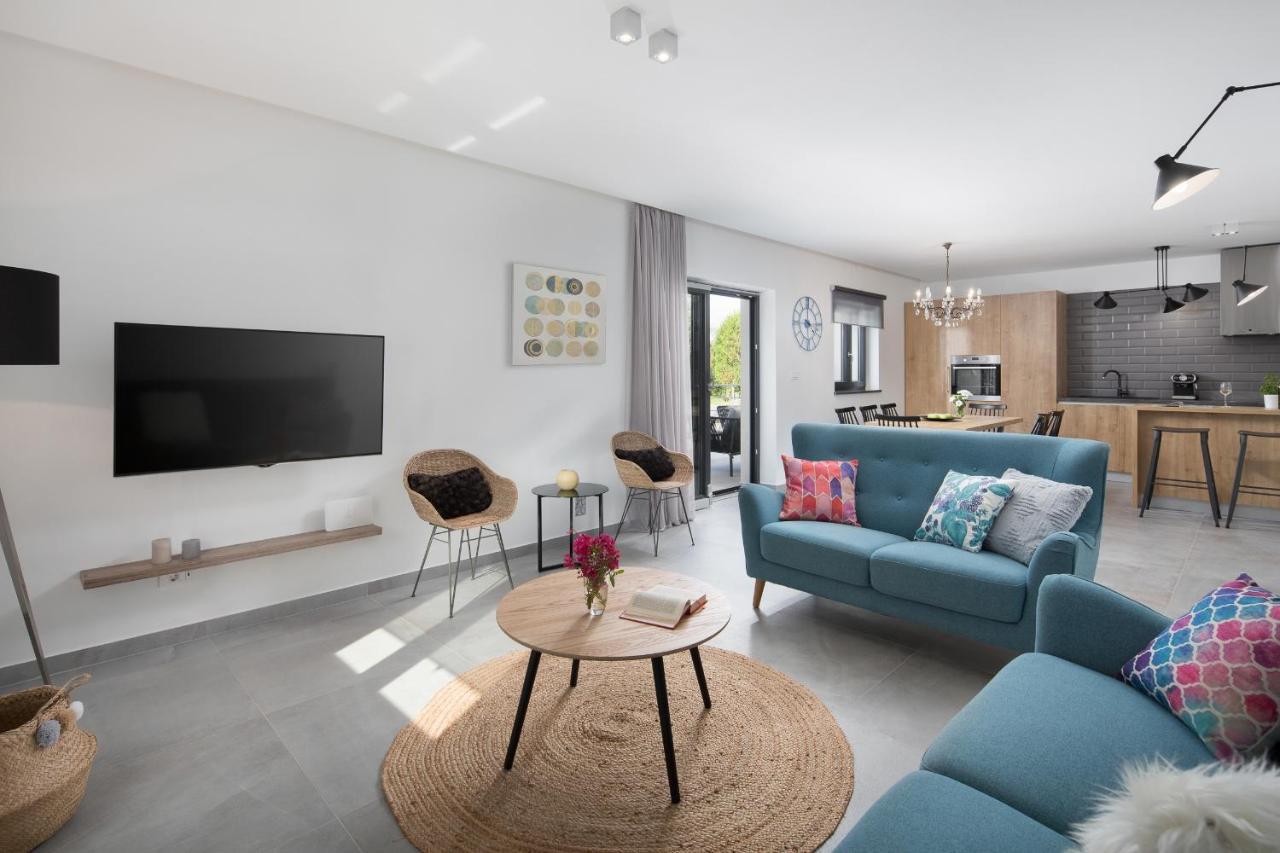 Villa Del Sol With Large Garden Perfect For Families Labin  Exteriör bild